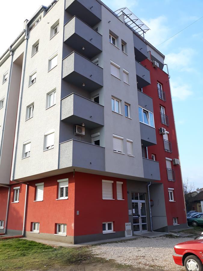 Apartment Azzuro Újvidék Kültér fotó